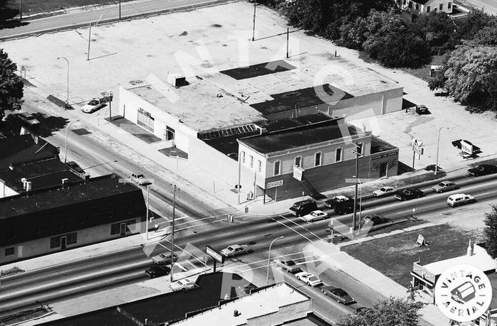 RJs Lounge and Bowling Alley (Bay Lanes) - Vintage Aerial